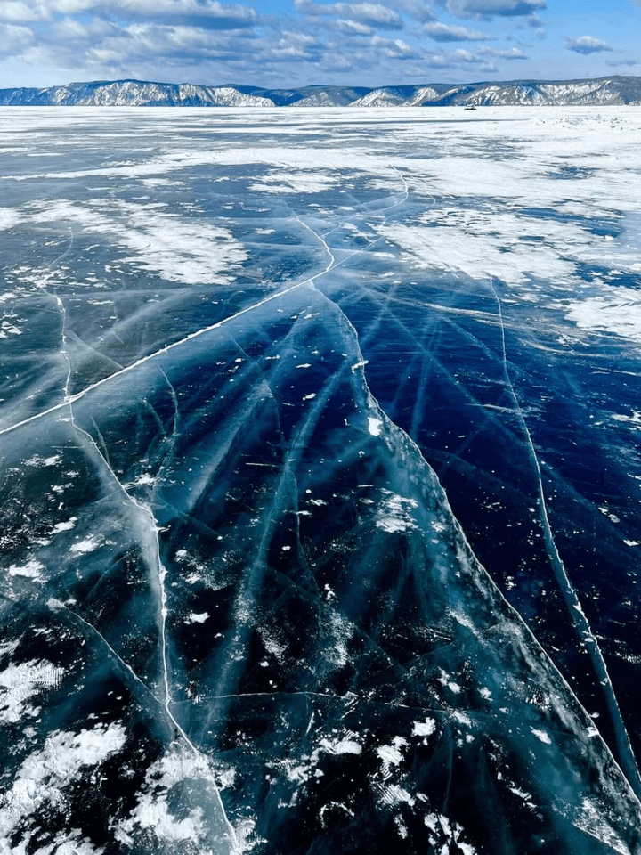 Красота байкальского льда