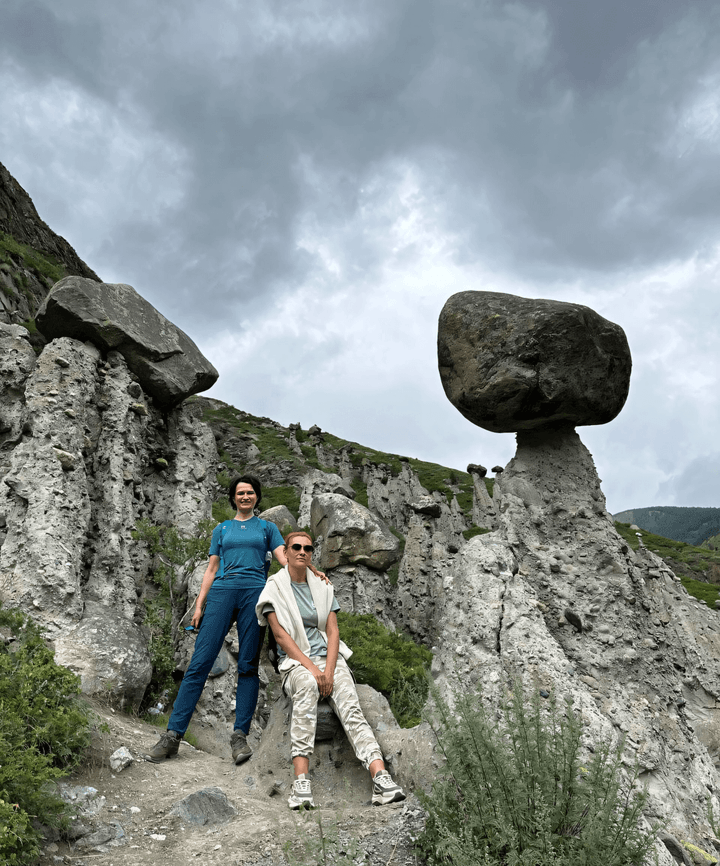 каменные грибы