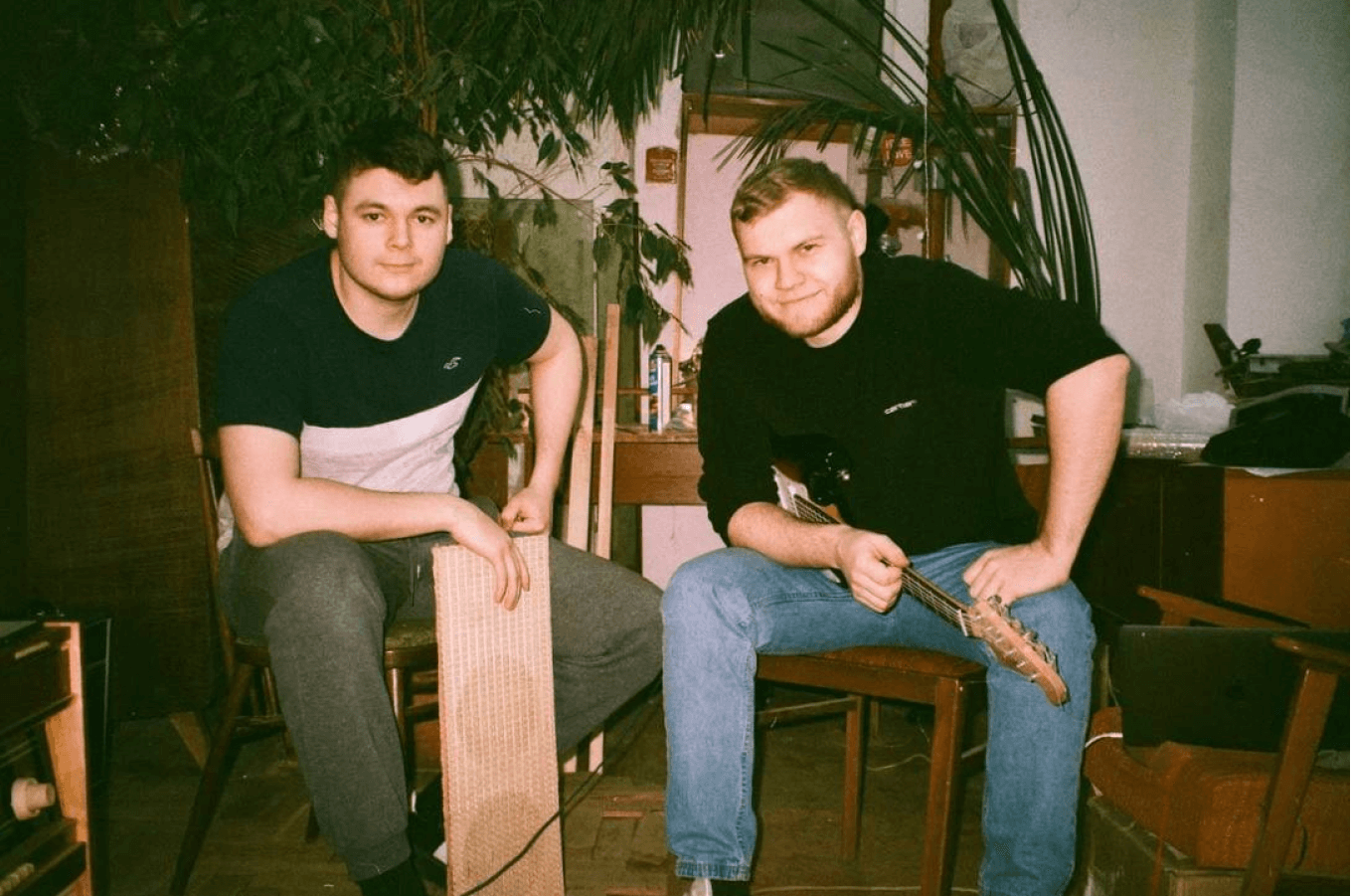 Иван и Тихон — сооснователи мастерской по реставрации радиол